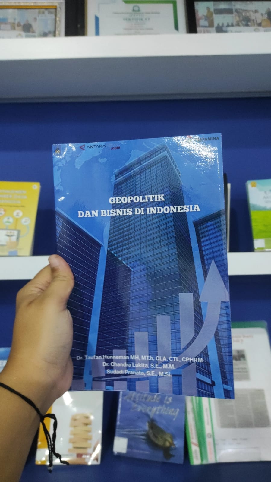 GEOPOLITIK DAN BISNIS DI INDONESIA